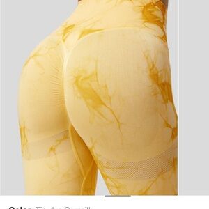Halara Seamless Flow High Waisted Yellow Tie-Dye Leggings